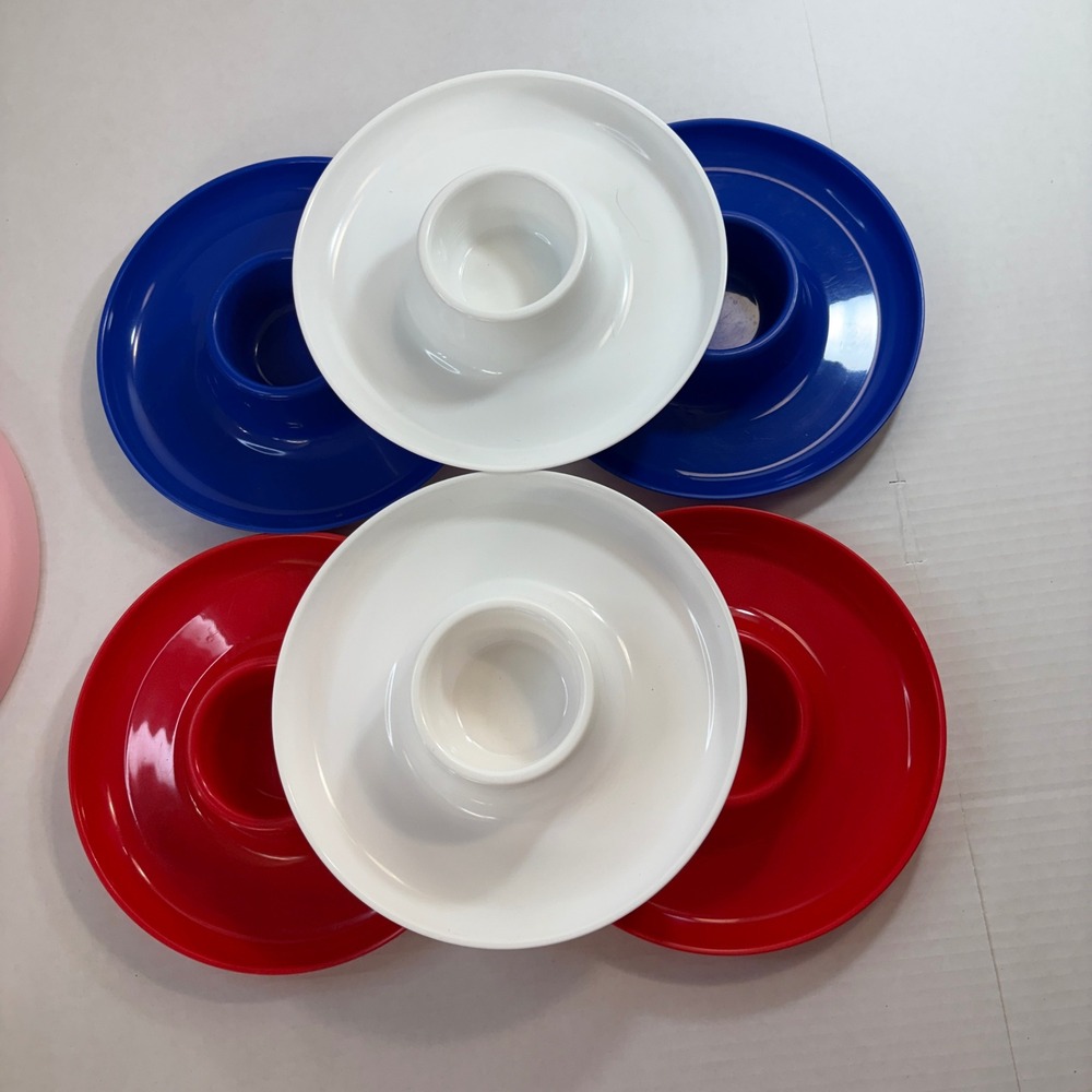 The Great Plate‎ Set of 6 Built in Cup Holder Red White Blue BBQ Party Camping